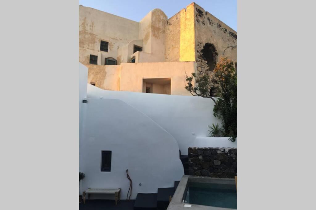 Villa Santorini Folia Cave House With Jacuzzi à Pýrgos Extérieur photo